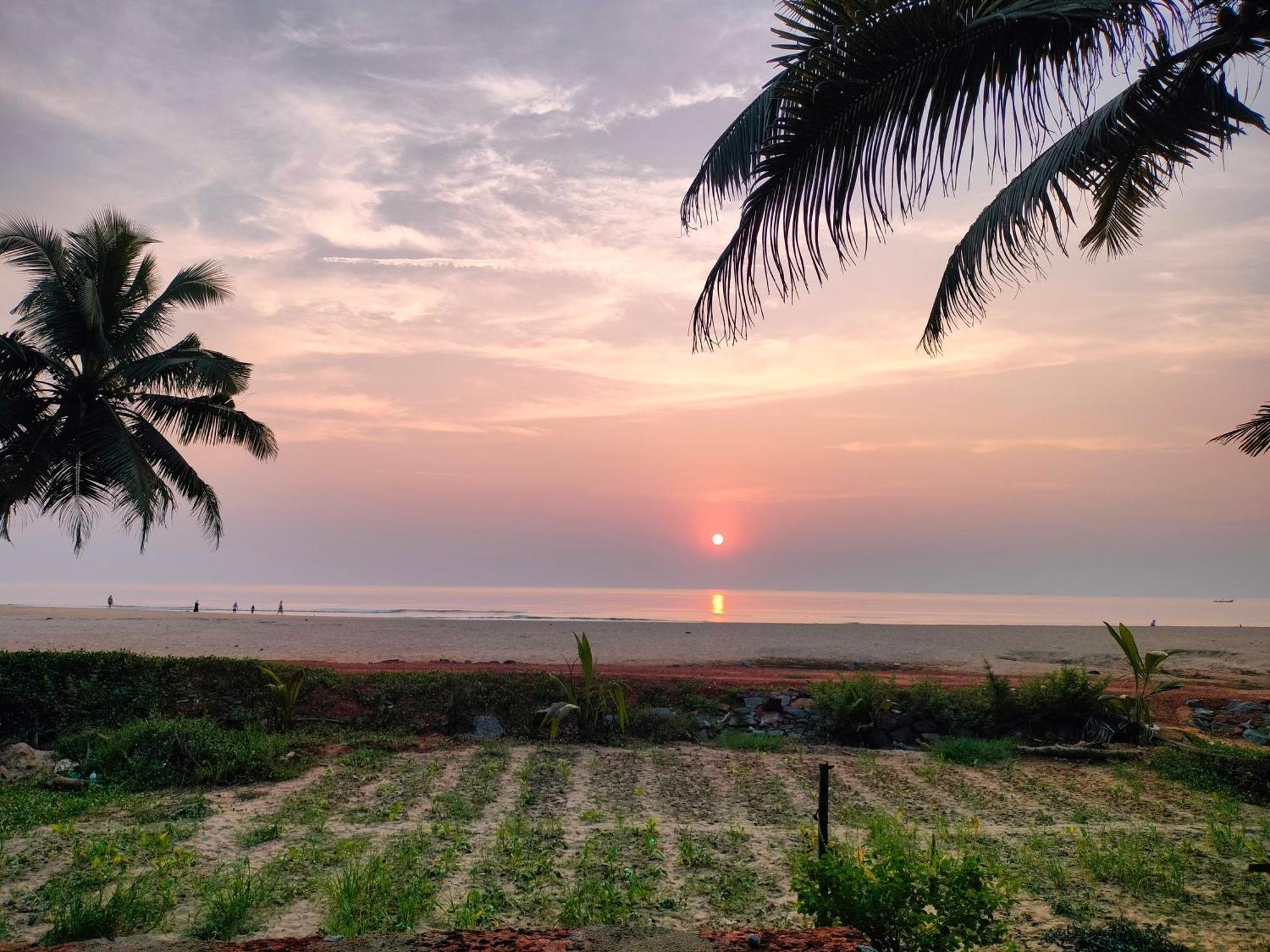 Revibe Beach Hostel Gokarna Gokarna  Exterior photo
